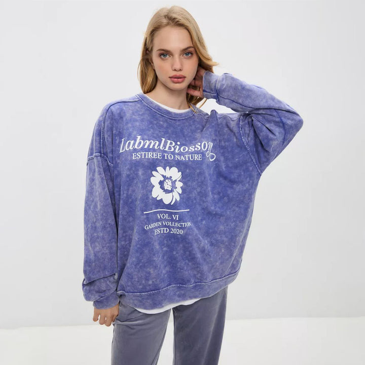 Ladies casual and stylish oversized sweater with floral print Lune London