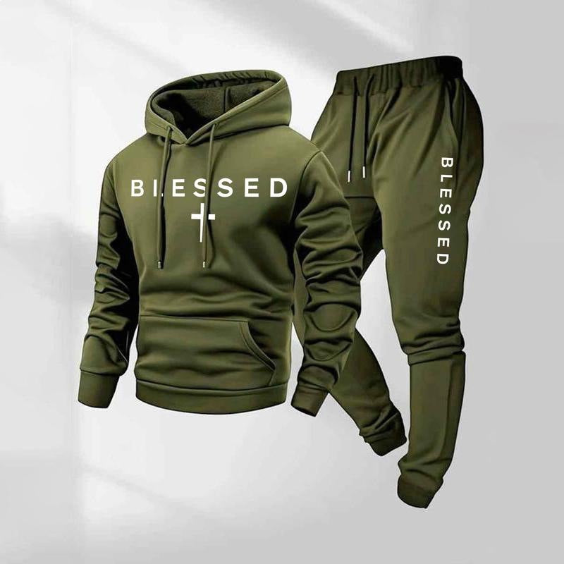 Women’s sweatshirt and jogger set with modern lettering and practical pockets Lune London