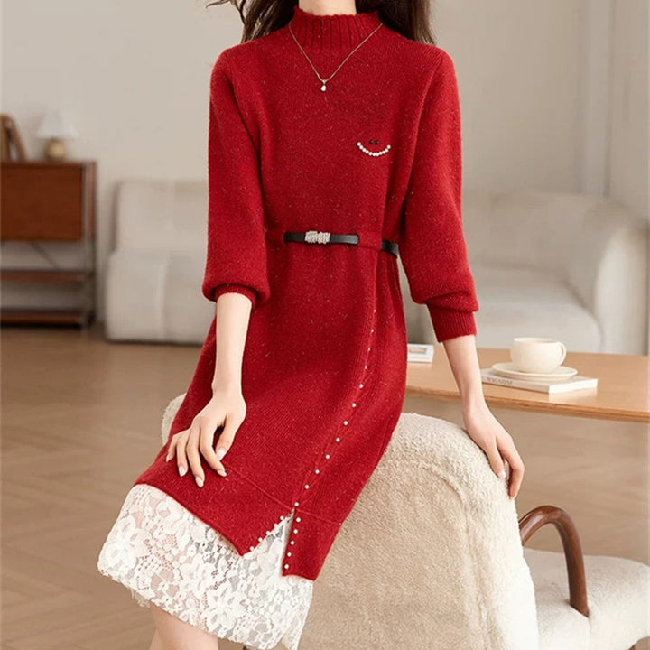Robe en tricot pour femmes avec un élégant détail en dentelle et une ceinture à la taille Chic & Stil