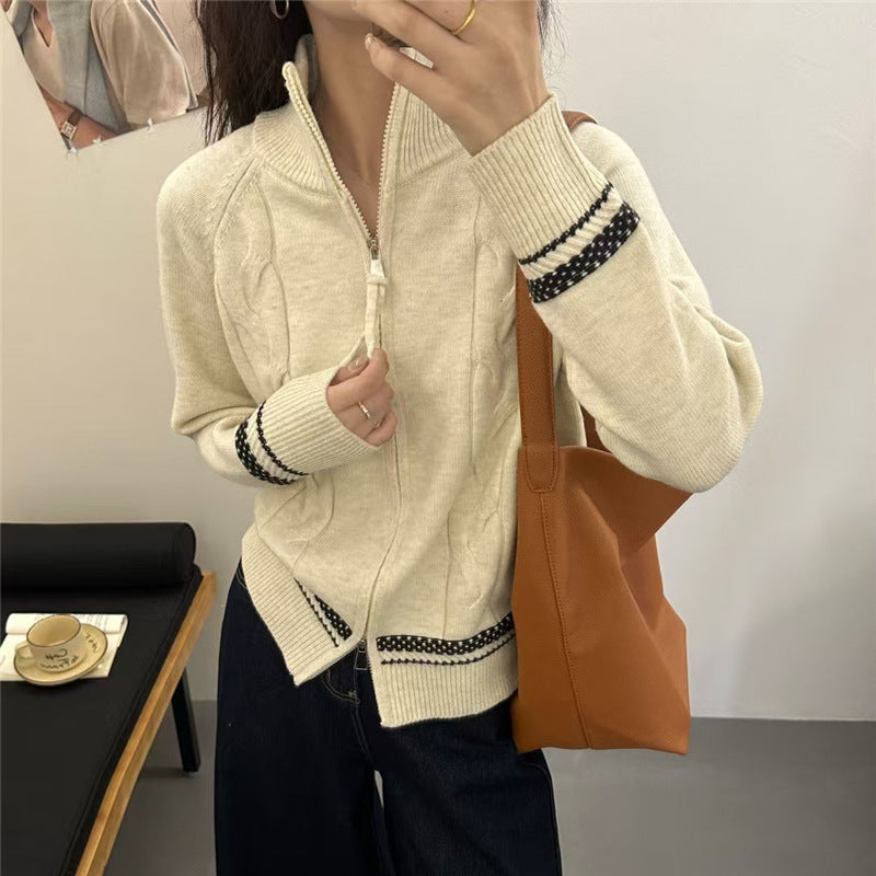 Cardigan pour femmes avec fermeture éclair élégante et motif en cable texturé Chic & Stil