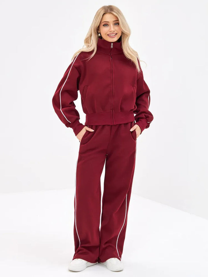 Leisure set for women with high collar and casual cut Lune London