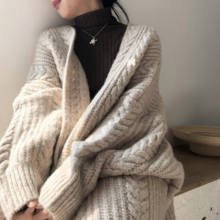 Ladies chunky knit cardigan with a zip design and a comfortable fit Lune London