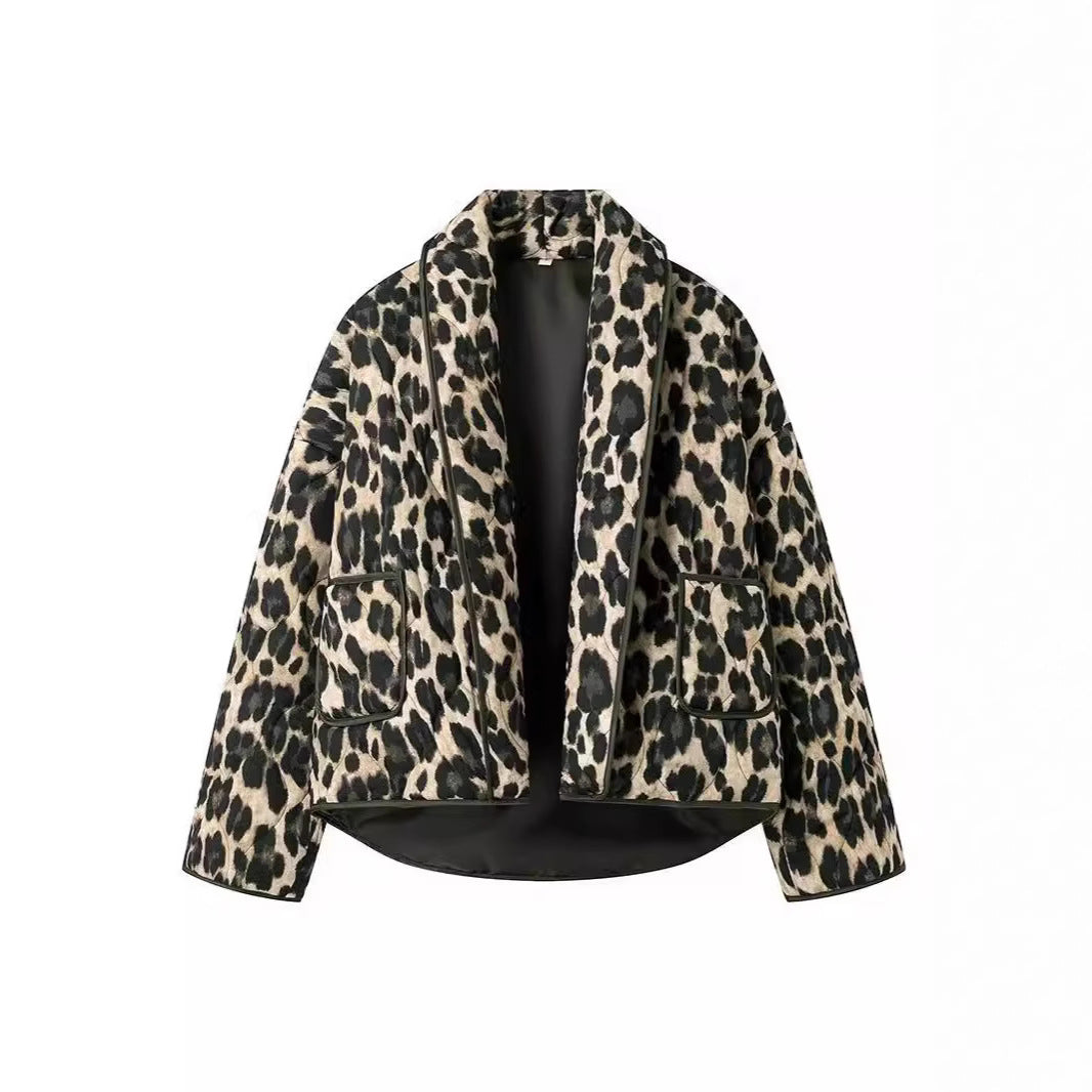 Veste matelassée tendance pour femmes avec motif léopard et poches pratiques Lune London