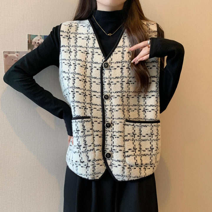 Fashionable women's vest with contrasting pockets Lune London