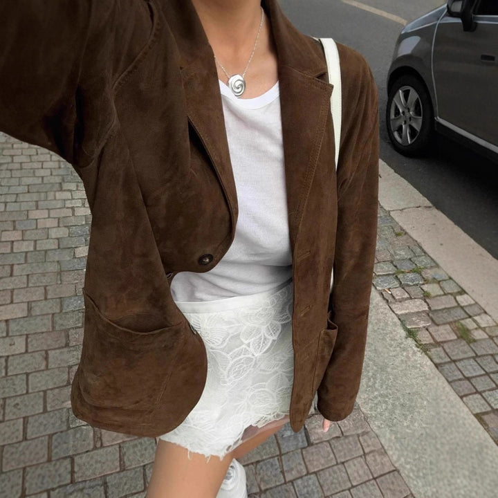 Elegant suede jacket for women with a practical cut Lune London