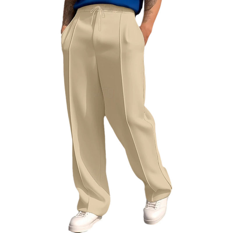Sporty jogging pants for men with elastic waistband and practical side pockets Lune London