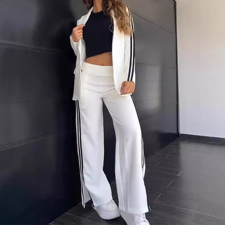Ensemble de blazer sportif pour femmes avec un pantalon à coupe large Chic & Stil