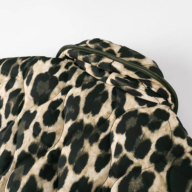 Veste matelassée en léopard stylée pour femmes Chic & Stil