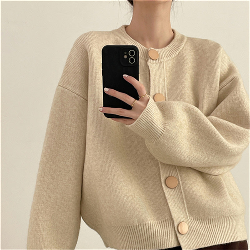 Cardigan for women in comfortable knit with button details and relaxed fit Lune London