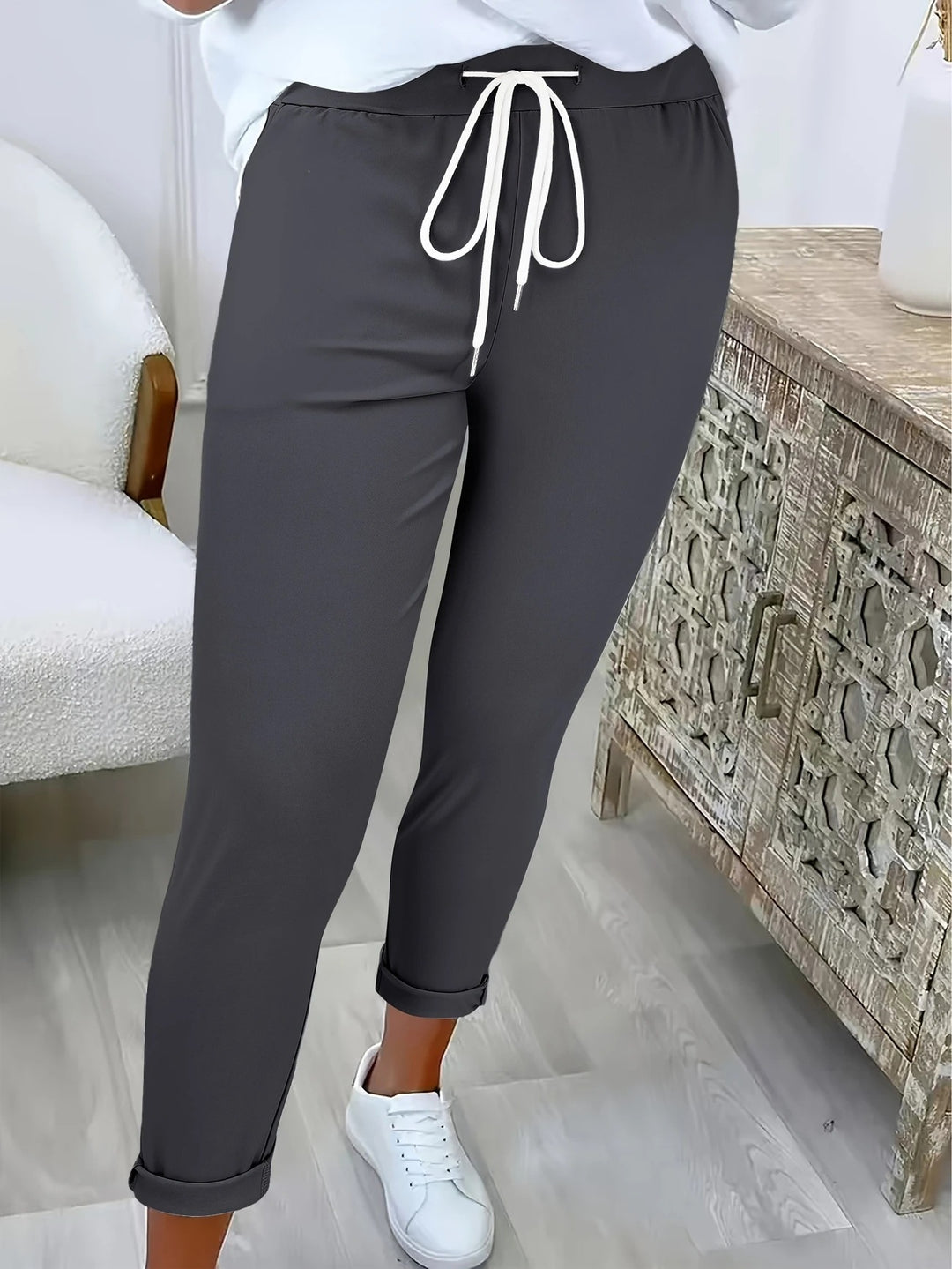 Comfortable leisure pants for women with elastic waist Lune London