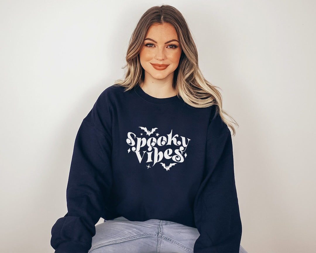 Sweat à capuche pour femmes avec un design Halloween ludique et une coupe confortable Chic & Stil