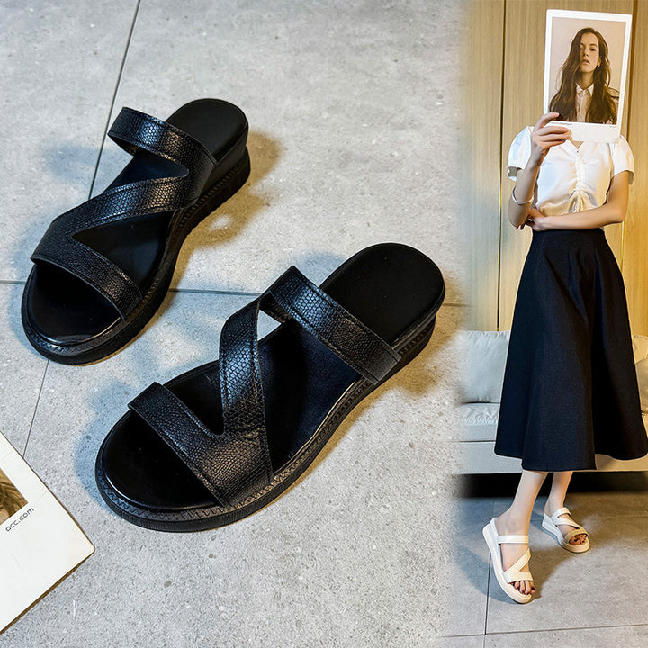 Trendy strappy sandals for women with ergonomic sole Lune London