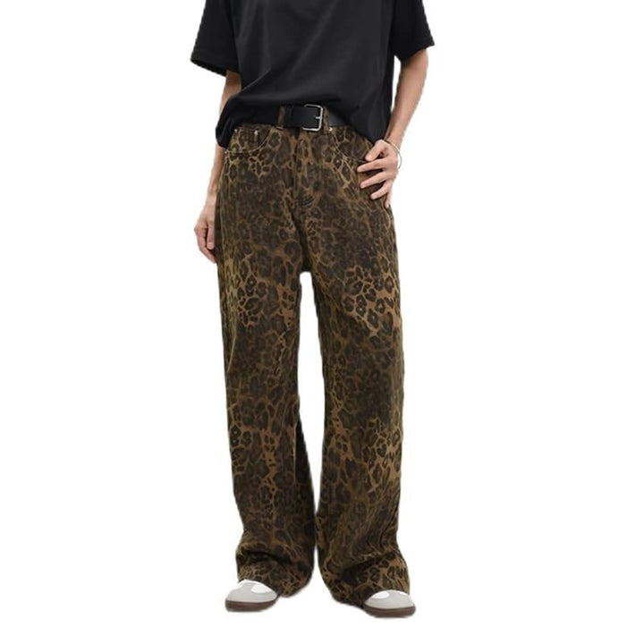 Ladies leisure pants with leopard pattern and high waist Lune London