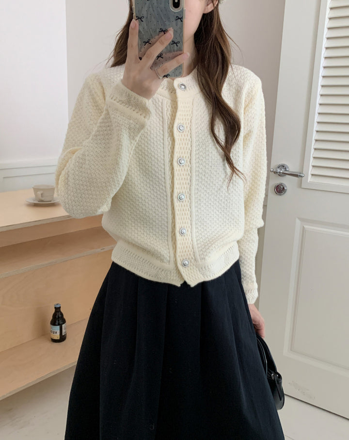 Lady knitted cardigan with textured pattern and high-quality buttons Lune London