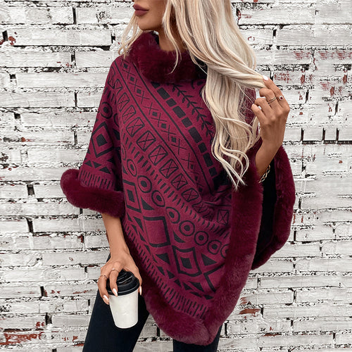 Ladies fashionable poncho with decorative faux fur collar Lune London