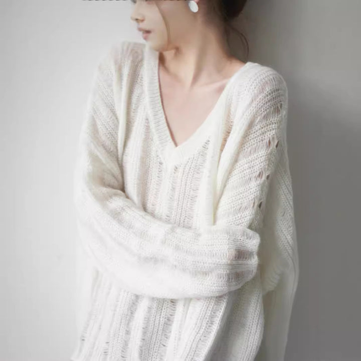 Pull en tricot épais pour femmes avec décolleté en V profond et coupe décontractée Chic & Stil