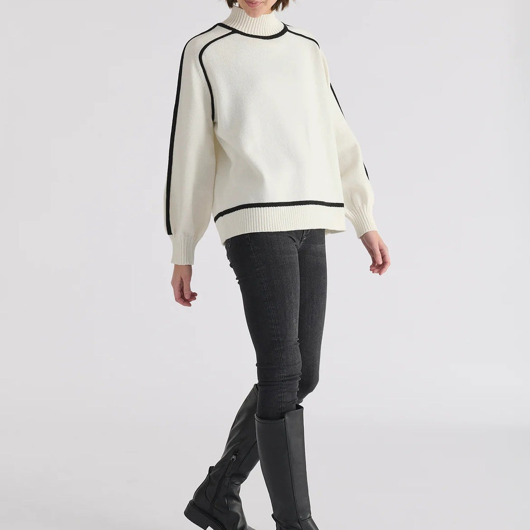Women’s sweater with high collar and textured structure Lune London
