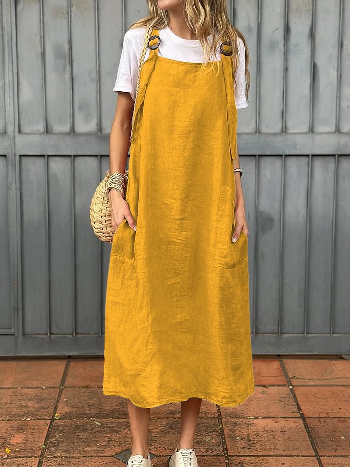 Casual linen dress for women with practical pockets and adjustable straps Lune London