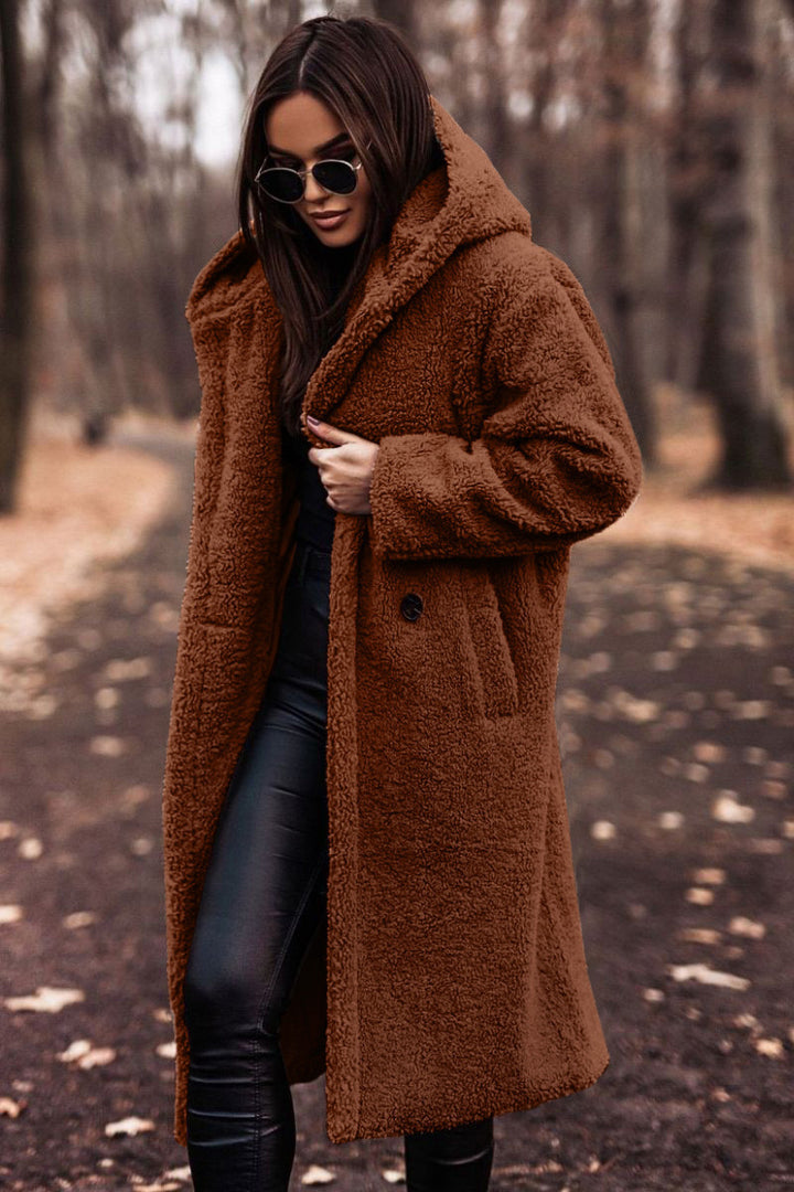 Teddy coat for women with generous cut and practical pockets Lune London