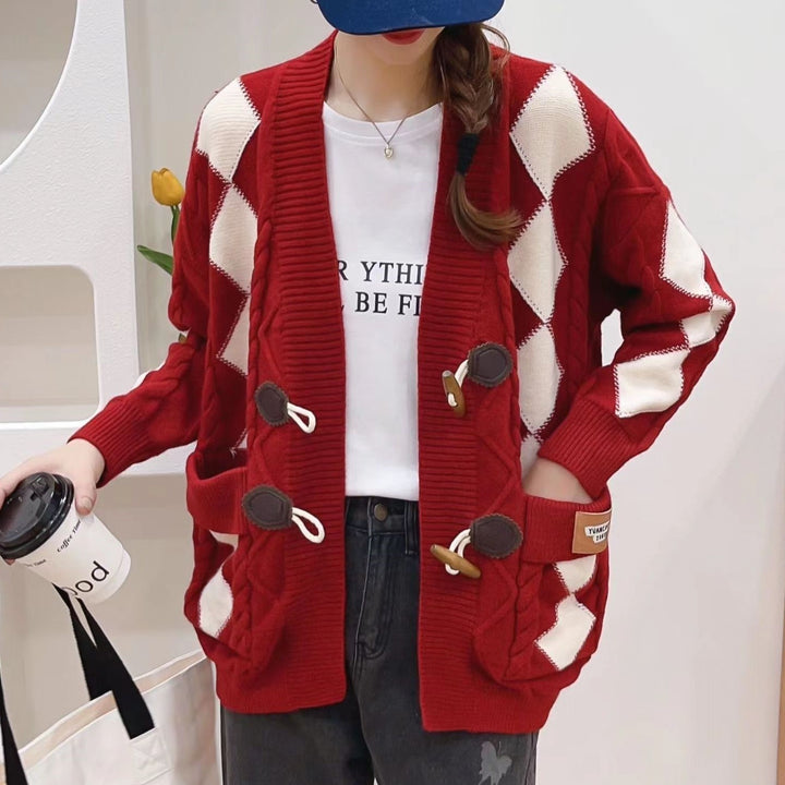 Thick knit cardigan for women with romantic diamond pattern and decorative wooden buttons Lune London