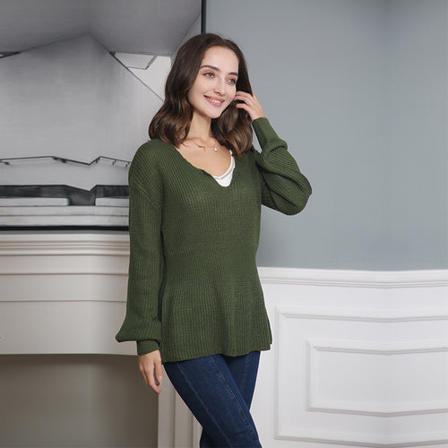 Chunky knit sweater for women with deep V-neck and relaxed fit Lune London