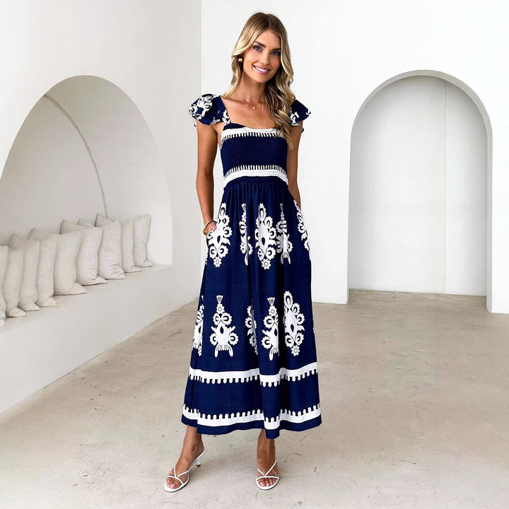 Maxi dress for women with plunge neck design and floral patterns Chic & Stil