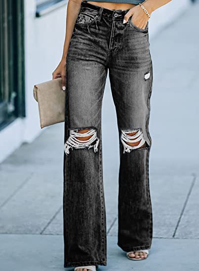 Loose jeans for women in a destroyed style with high pockets and authentic details Lune London
