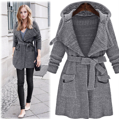 Women's knit coat with hood and practical pockets Lune London