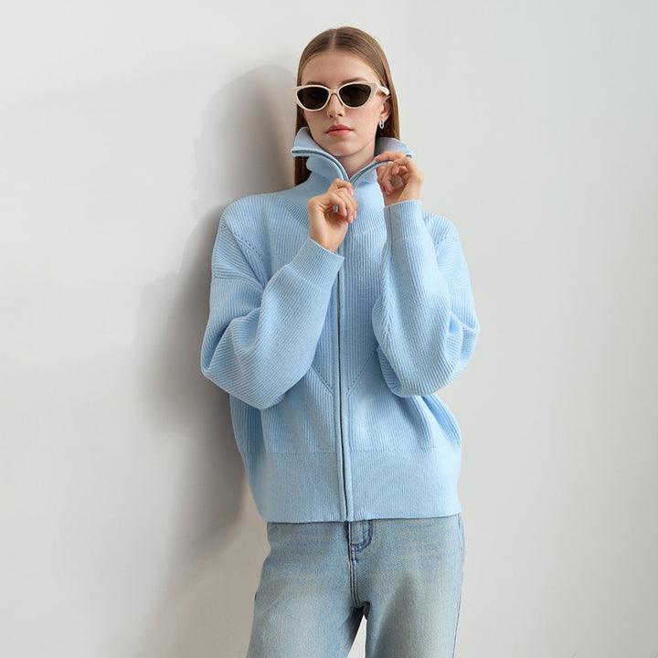 Cardigan court pour femmes avec capuche pratique et fermeture éclair moderne Chic & Stil
