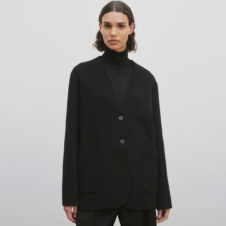 Blazer tricoté élégant pour femmes avec grands revers et poches pratiques Chic & Stil