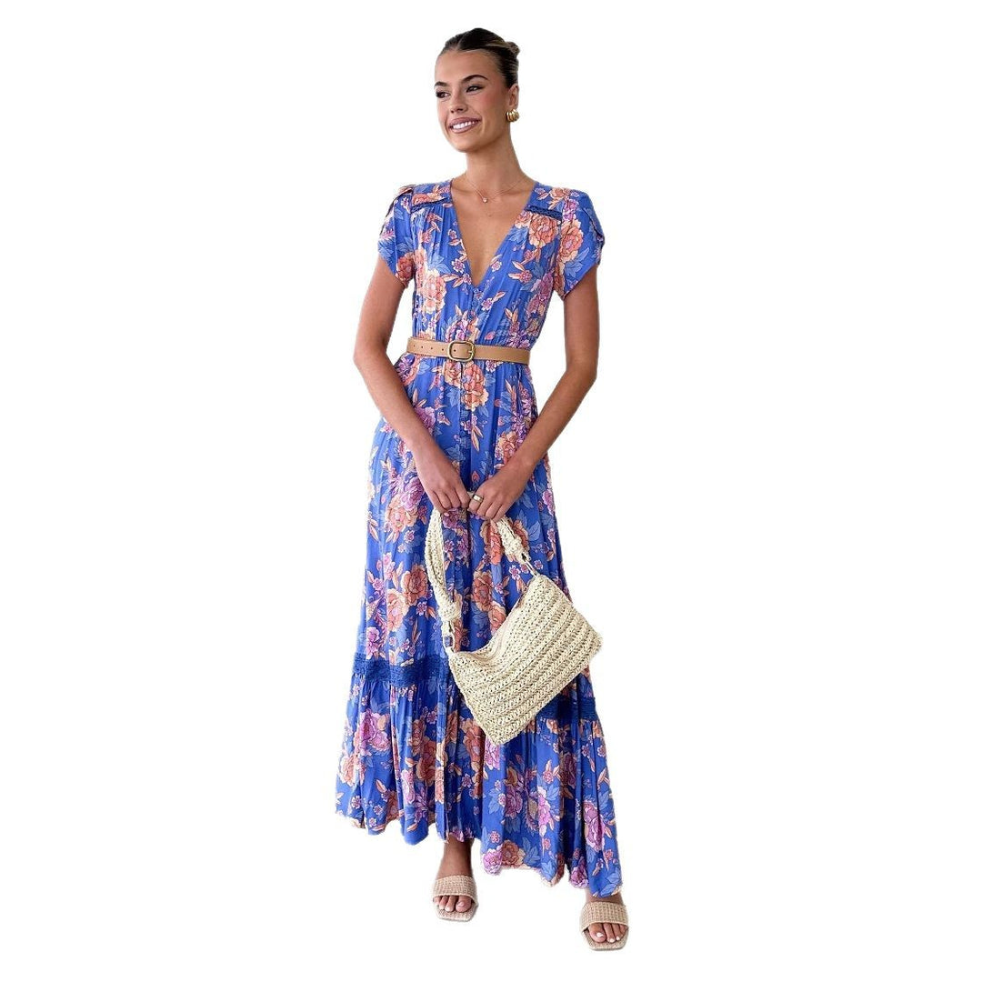 Maxi dress for women with floral pattern and deep V-neck Chic & Stil