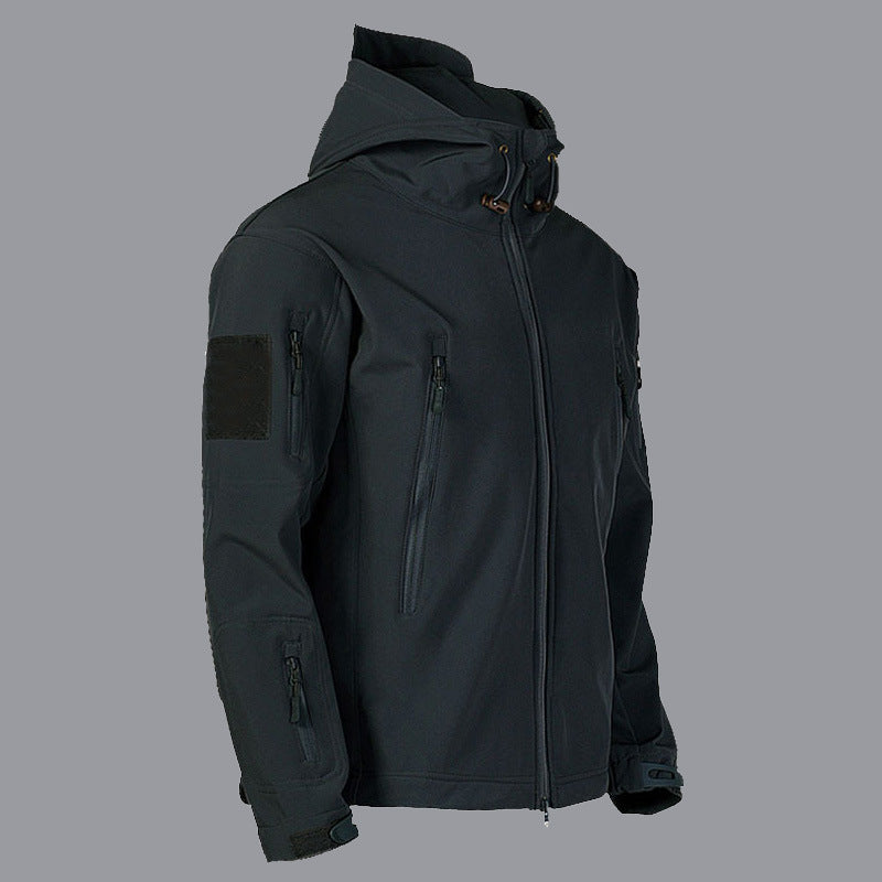 Technical softshell jacket for men with multifunctional pockets and adjustable hood system Lune London