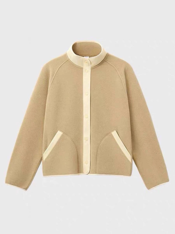Veste en polaire confortable pour femmes avec col élastique et poches pratiques Chic & Stil