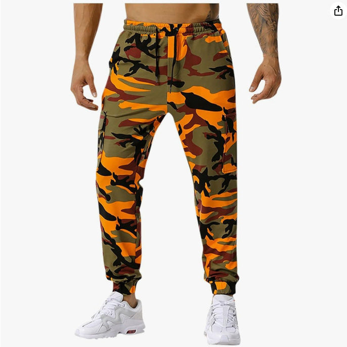 Trendy cargo pants for men with contrasting pockets and elastic waist Chic und Stil
