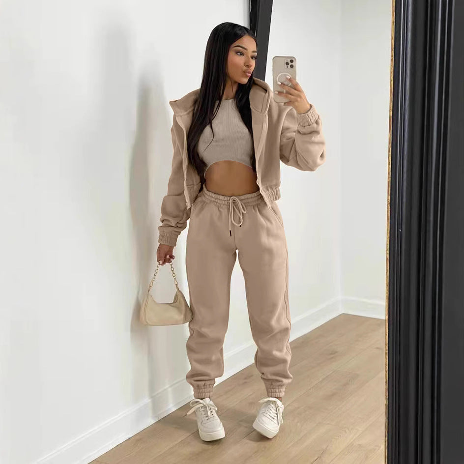 Women's Stylish Tracksuit with Casual Hoodie and Elastic Waistband Elements Lune London