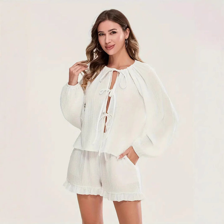 Casual women's set with elastic top and shorts Lune London