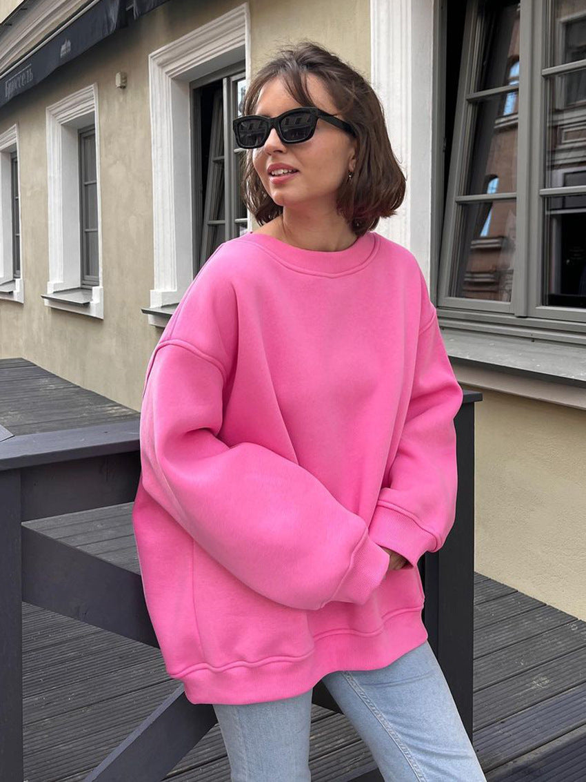 Woman Oversized sweatshirt with a relaxed fit and modern chic accents and style