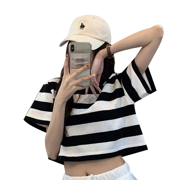 Women Cropped T-Shirt with Striped Pattern and Casual Cut Lune London