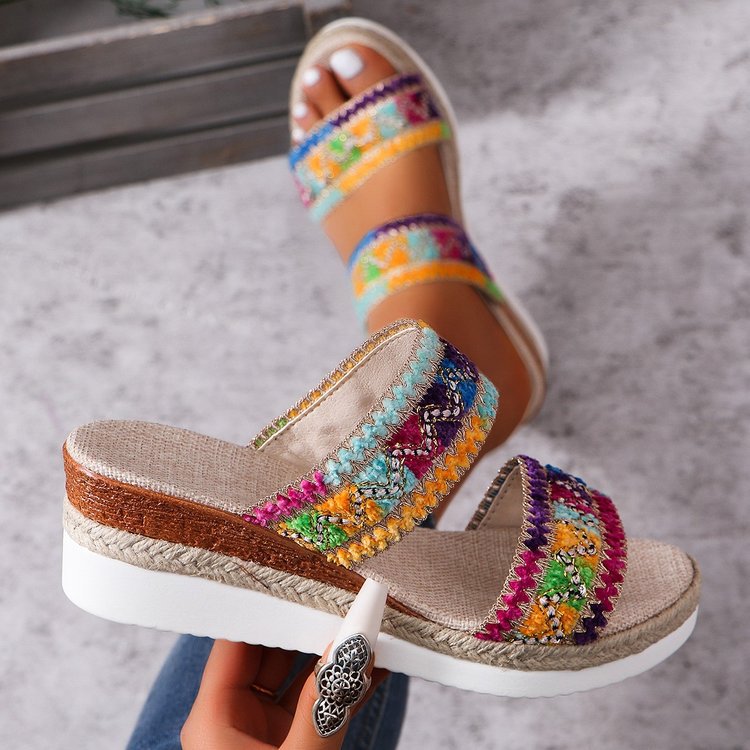Ladies Chic Platform Sandals