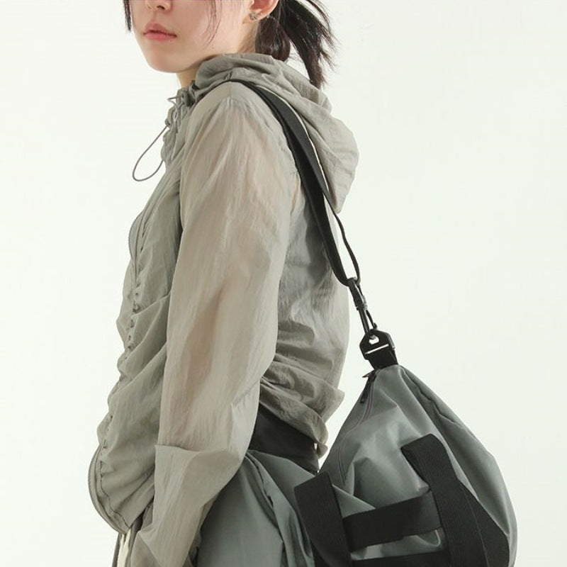 Veste courte aérienne pour femmes avec taille ajustable Chic & Stil