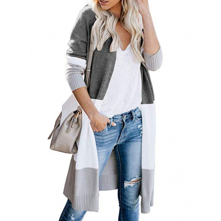 Casual knitted cardigan for women with modern color block details and long sleeves Lune London