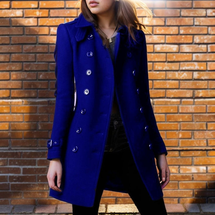 Wool coat for women with an elegant button design Lune London