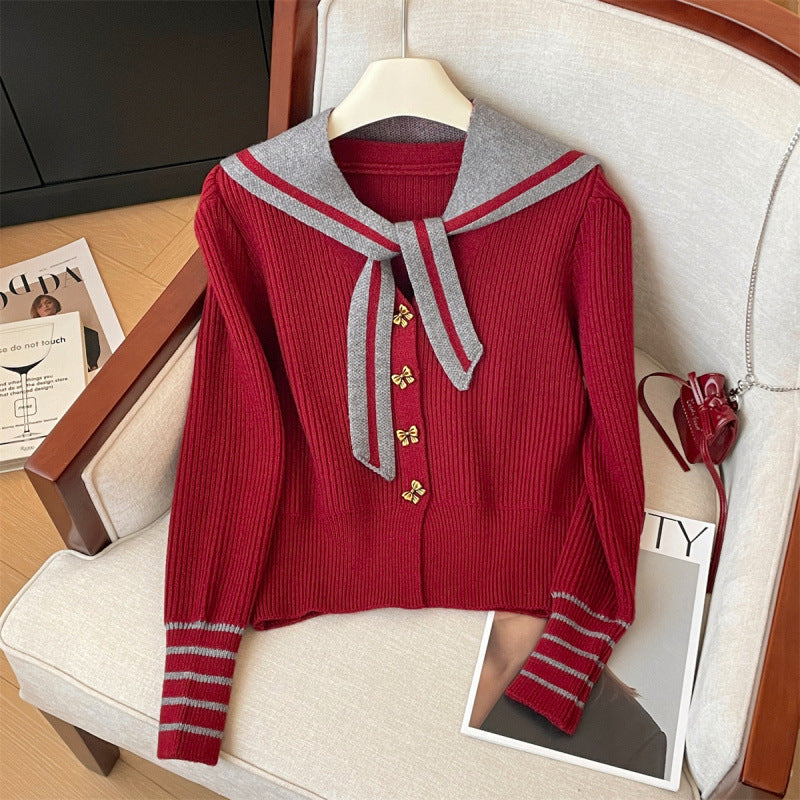 Cardigan pour femmes avec col maritime et détails de boutons Chic & Stil