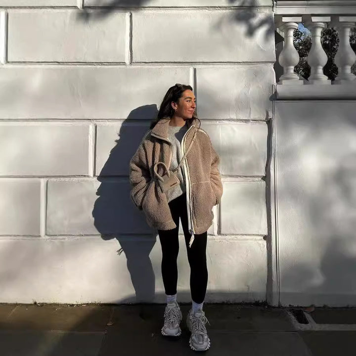 Fleece jacket for women with high collar and practical pockets Lune London