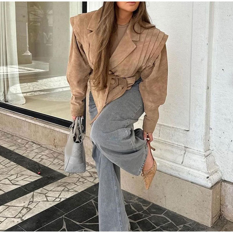 Elegant women's blazer with smooth shoulder details and tie belt Lune London