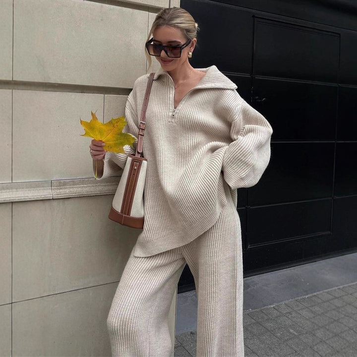 Knitted set for women with high collar and modern zipper Lune London