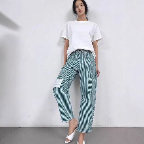 Women's wide cargo pants with practical pockets and unique design Lune London