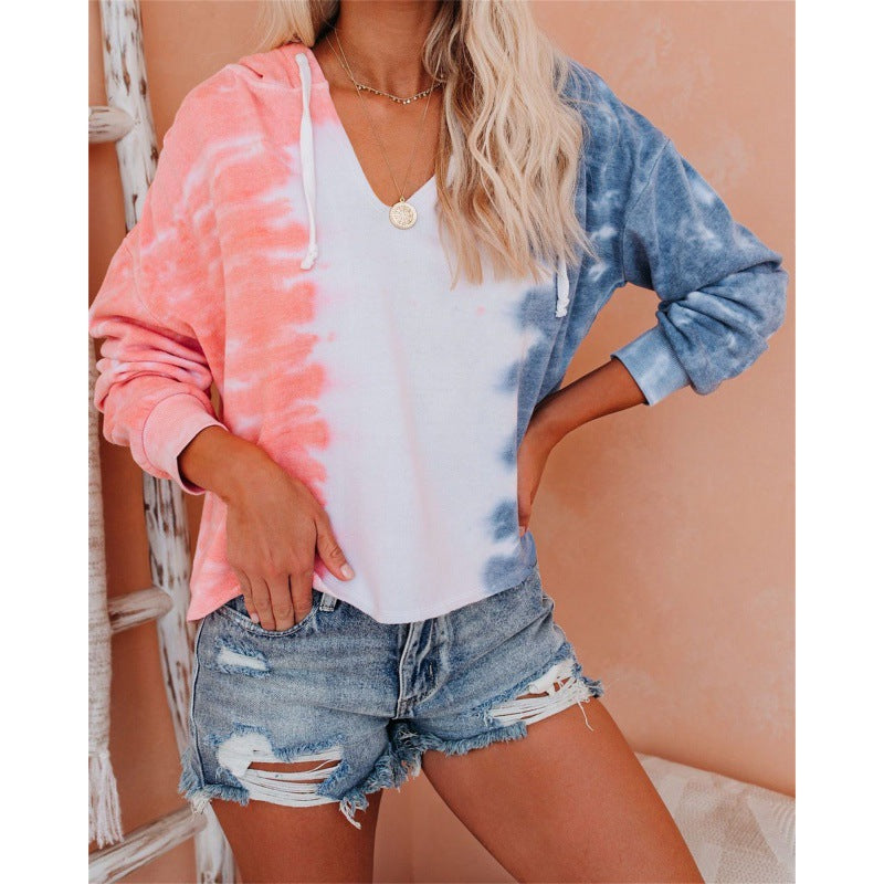 Haut à capuche pour femme à col en V avec design tie-dye Chic & Stil