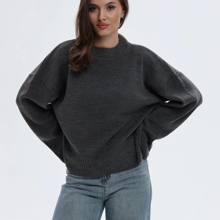 Casual knitted sweater for women with voluminous sleeves and a modern design Lune London