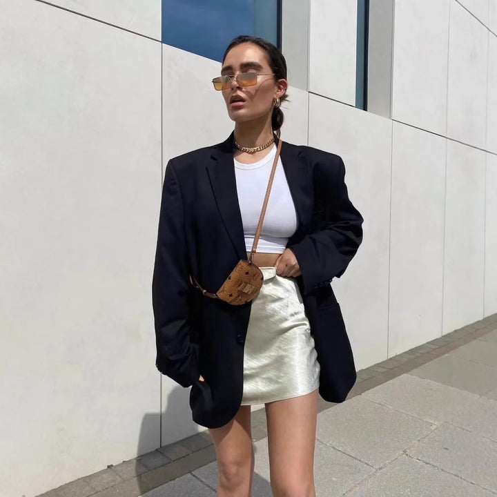 Oversized blazer for women with elegant lapels and practical pockets Lune London